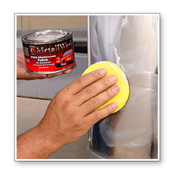 Wolfgang MetallWerk™ Fine Aluminum Polish is an incredible metal cleaner and gloss-enhancing polish to remove light imperfections on uncoated aluminum and other polishable metals.